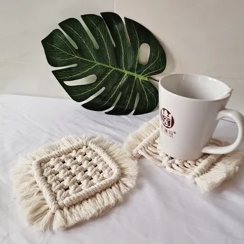 

Boho Placemat Cup Holder Handmade Cotton Braided Macrame Mat Coffee Mugs Tea Cups Base Drink Coasters mantel individual Dining Table Decoration Navidad Kitchen Accessories Wedding Christmas Decorations for Home