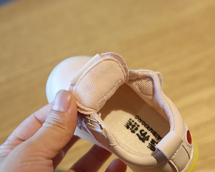 Claladoudou/11,5-15,5 см брендовые модные кроссовки с сердечками для маленьких девочек повседневная обувь для маленьких мальчиков 0-3 лет, Осенняя обувь на плоской подошве для малышей