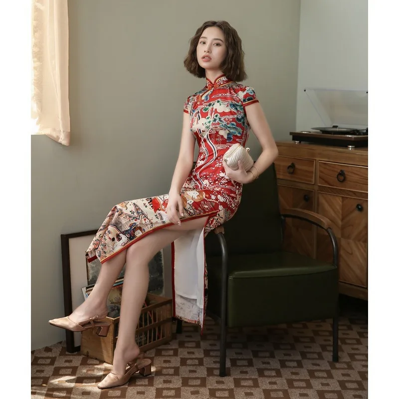 

Autumn and winter new silk cheongsam improved retro Chinese style temperament showing figure long red banquet dress young