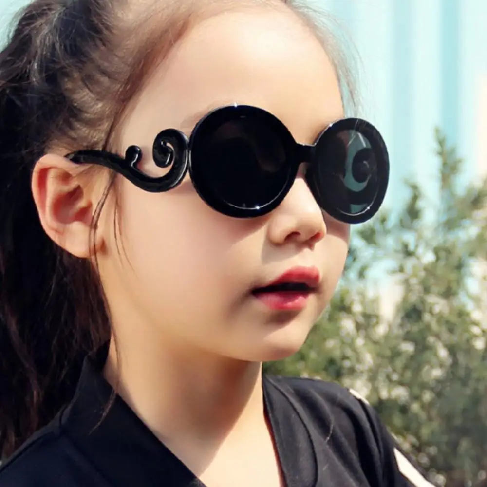 1PC Children Sunglasses Cute Radiation protection Sunglasses UV400 New