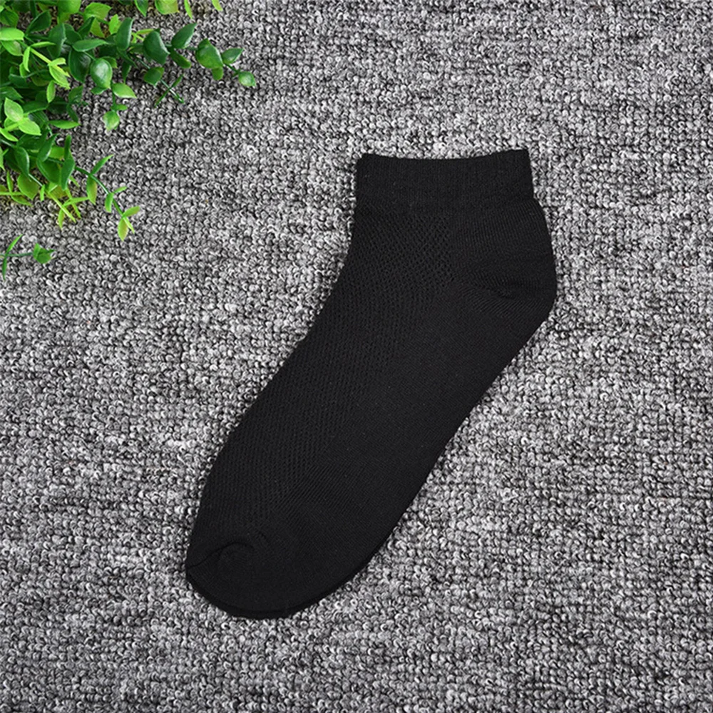 Осенне-летние мужские носки с пятью пальцами Нескользящие невидимые хлопковые дышащие спортивные носки с сеткой забавные короткие носки по щиколотку - Цвет: black