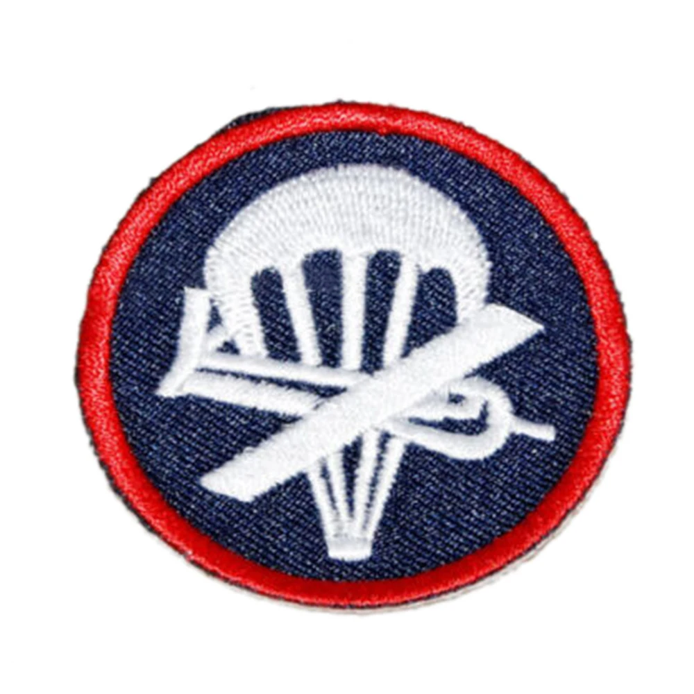 

WWII US AIRBORNE PARATROOPER GARRISON CAP BADGE INSIGNIA PATCH COCKADE