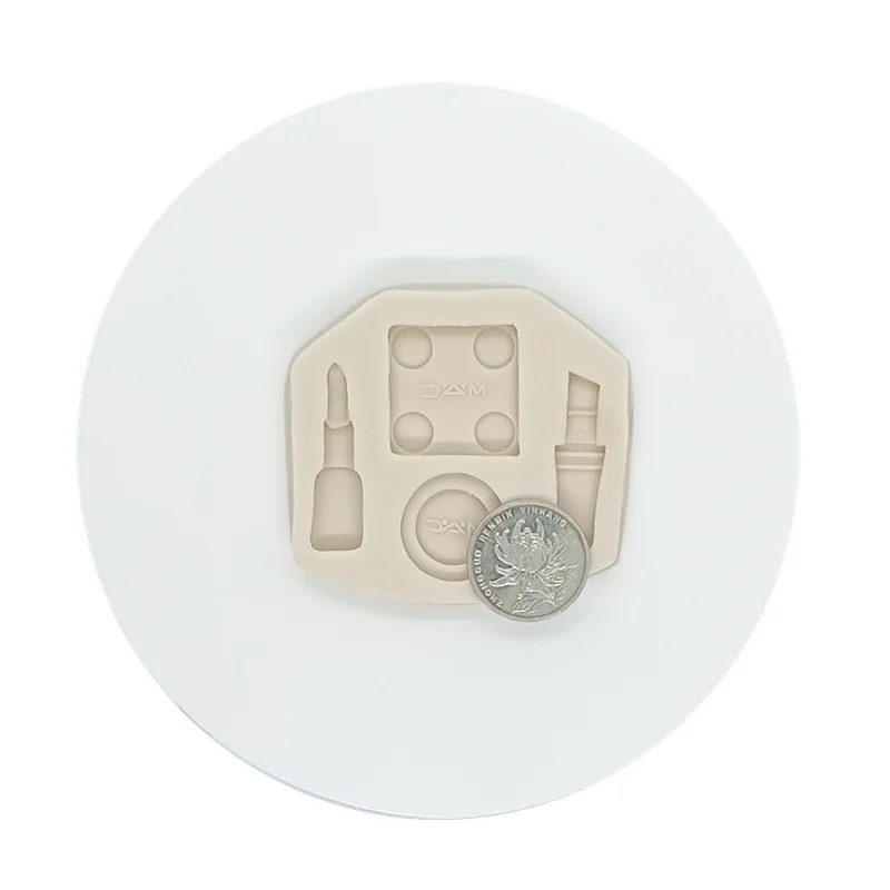 Girl Cosmetics Lipstick Silicone Mold Resin Kitchen Baking Tools DIY Cake Chocolate Pastry Fondant Moulds Dessert Decoration