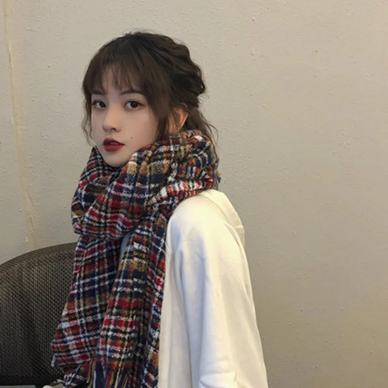 

Female Scarf Winter New Fashion Lattice Wool Wool Korean Version Baitao Thicker Warm Shawl Dual-purpose Neck