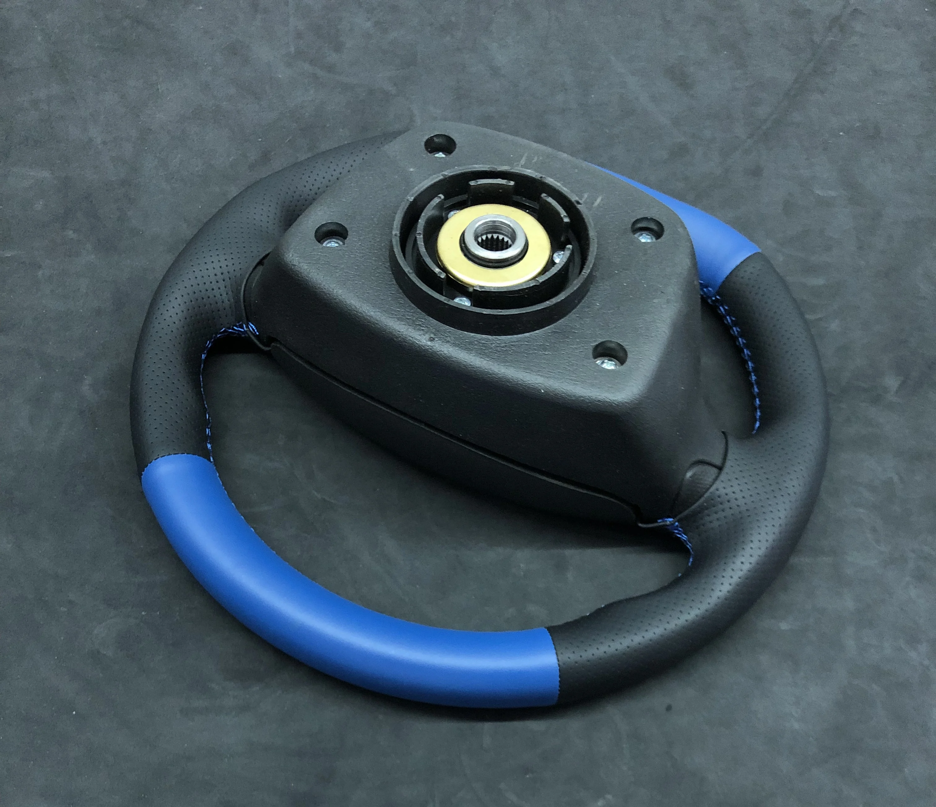 Плетение Крышка для Lada 2114 2001-2013 2108 1998-2005 2115 1998-2012 Оплетка на руль