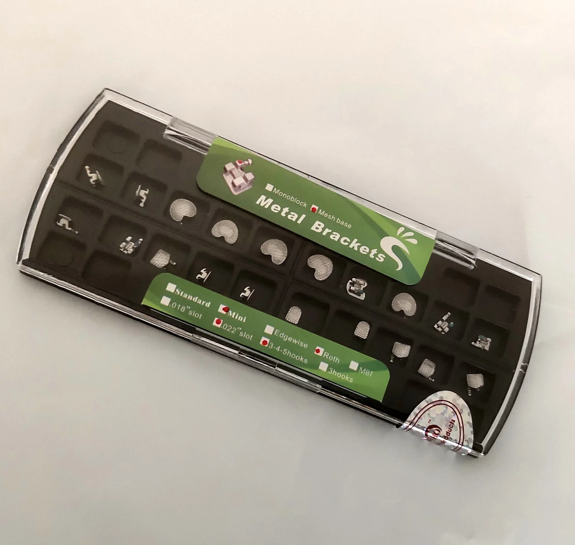 Рисунок 5 - 2 упаковки, металлические ортодонтические