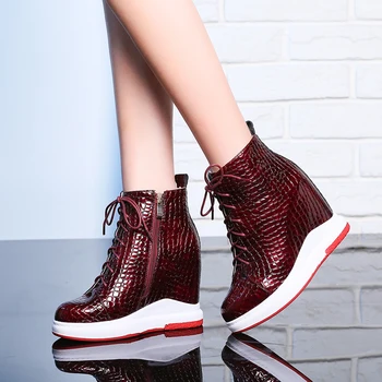 

INS Women ankle Boots natural leather Crocodile pattern women shoes Europe and America online celebrity Inner height ankle boots