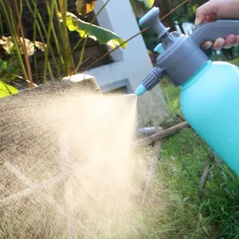 

2L PE Epidemic Prevention Supplies Watering Pot Trigger Pressure Sprayer Portable Manual Air Compression Home & Garden