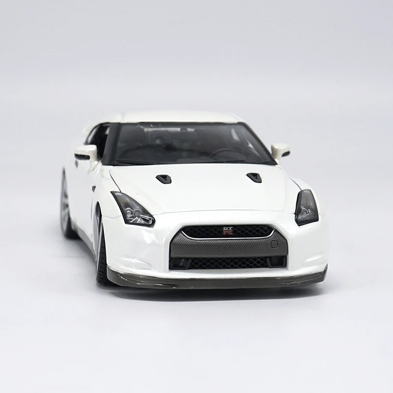 Изысканный подарок 1:18 Nissan GTR супер ЗАПУСК сплава модель имитация литья гоночной