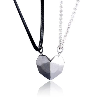 

2Pcs Lovers Heart Pendant Couple Strong Magnetic Distance Heart Pendant Necklace