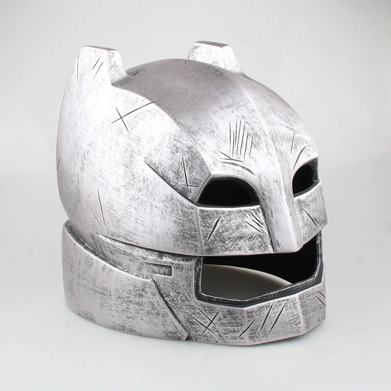 

Batman War Superman 1: 1 Batman Helmet COS Heavy Armor Version Helmet Real Person Wearable