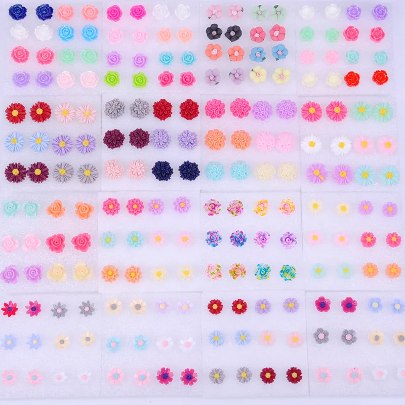 Youmo Small Clover Butterfly Plastic Earing