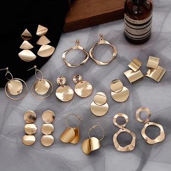 

[Xwen] 2020 New Fashion Trendy Earings High-end Metal Cyber Red Temperament Earrings For Women's OE123700