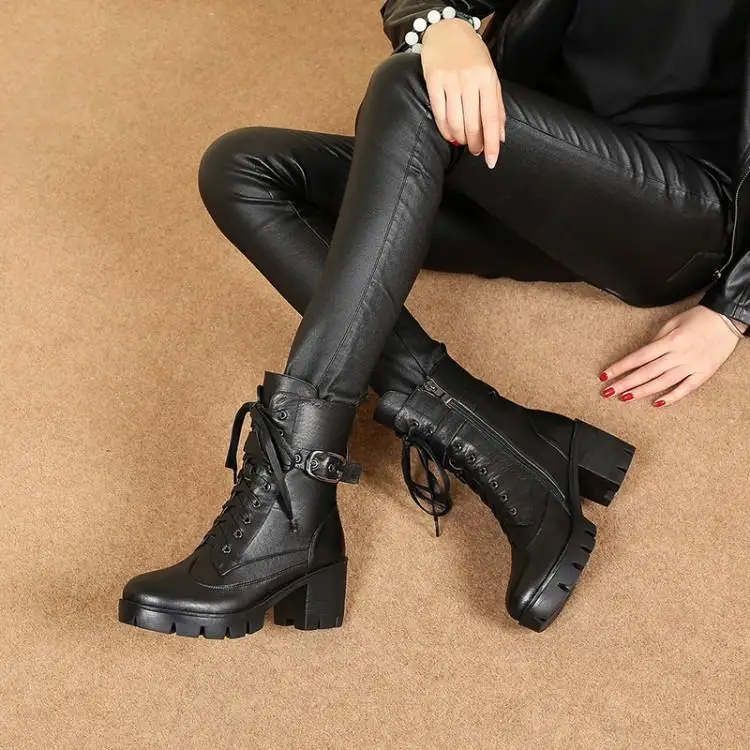 

Autumn/winter round head Martin boots thick with thick bottom with high belt buckle with cylinder in female head layer cowhide
