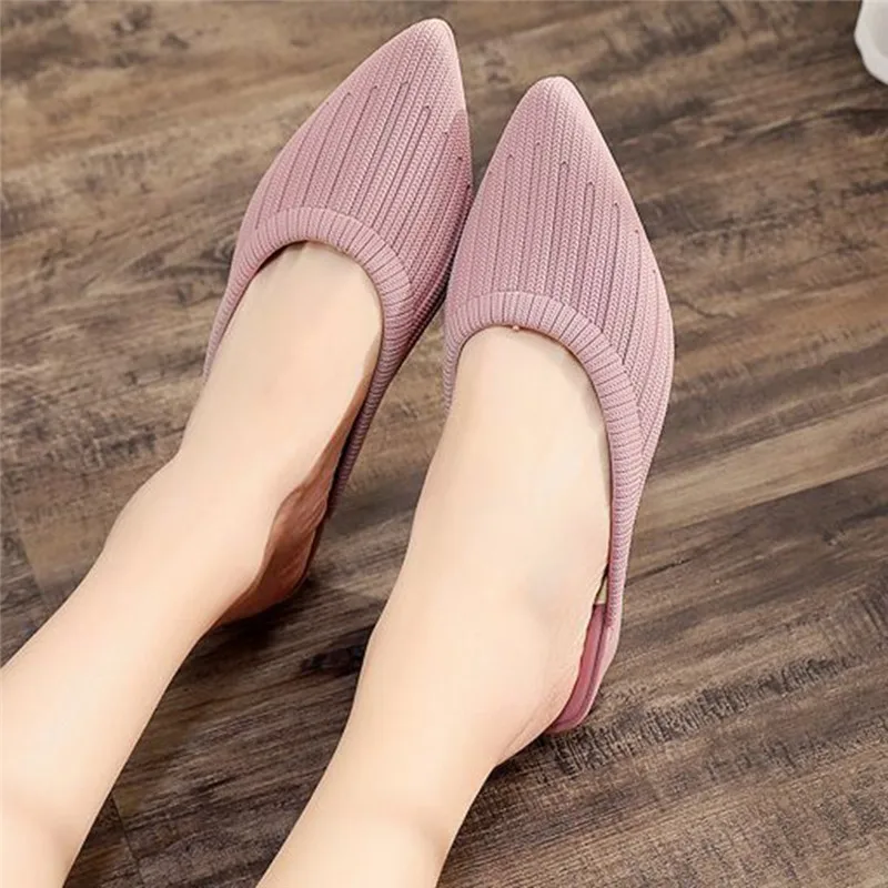 Обувь женские шлепанцы на танкетке модные туфли без задника с острым носком