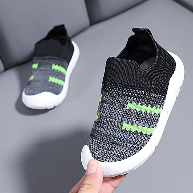 Новые детские кроссовки без шнуровки Детская обувь на плоской подошве Кроссовки