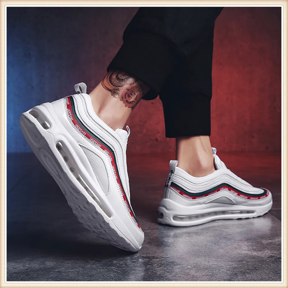 SNEAKER xq28