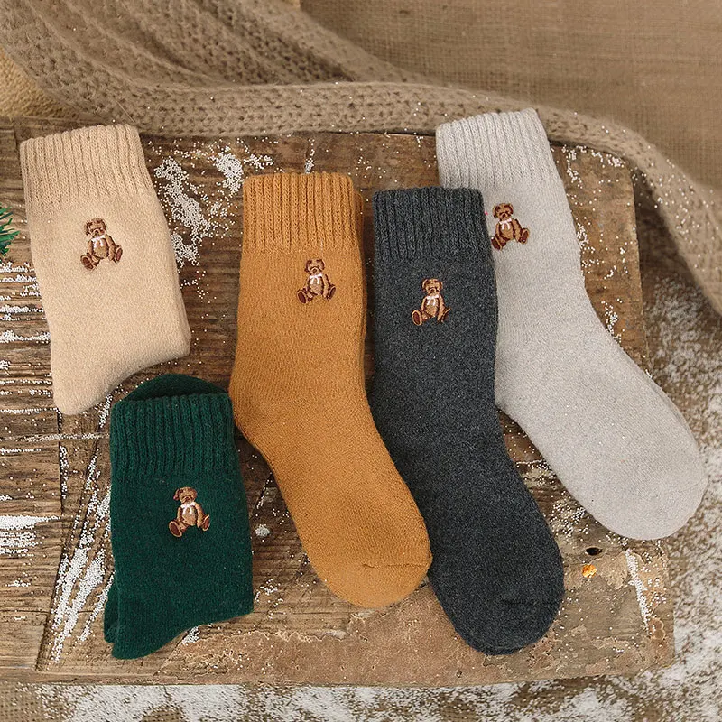 Модные женские шерстяные носки, одноцветные, с милым мультяшным медведем, теплые, мягкие, удобные, зимние, высокое качество, счастливые носки