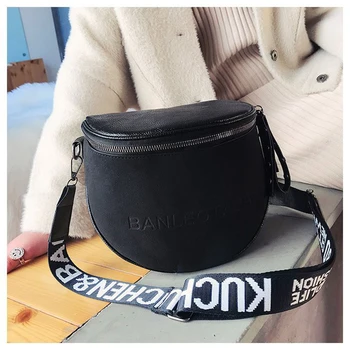 

Females Handbag Semicircle Saddle Purse Women's Fashion Small Messenger Bags Lady Shouder Bag Bucket Bags Crossbody Tote Bag Sac