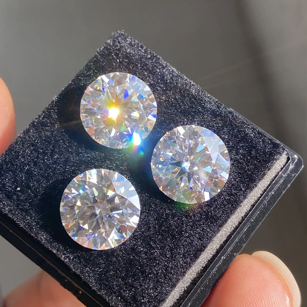2.5 Carat 8.5mm White D VVS1 Synthetic Round Brilliant Cut Moissanite Gemstone for Proposal Ring Making
