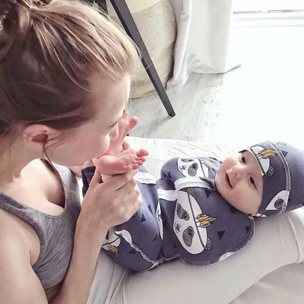 

2Pcs Baby Sleeping Bags Soft Swaddle Muslin Blanket Printed Newborn Infant Sleeping Bags Zipper Wrap Swaddling Blanket with Hats