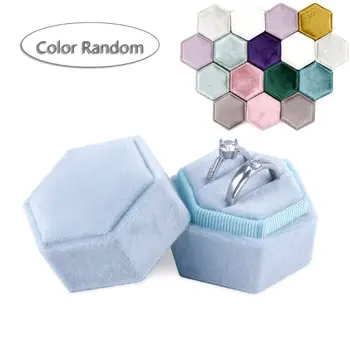 

Hexagon Velvet Ring Box Double Ring Display Holder Detachable Lid(Color Random)