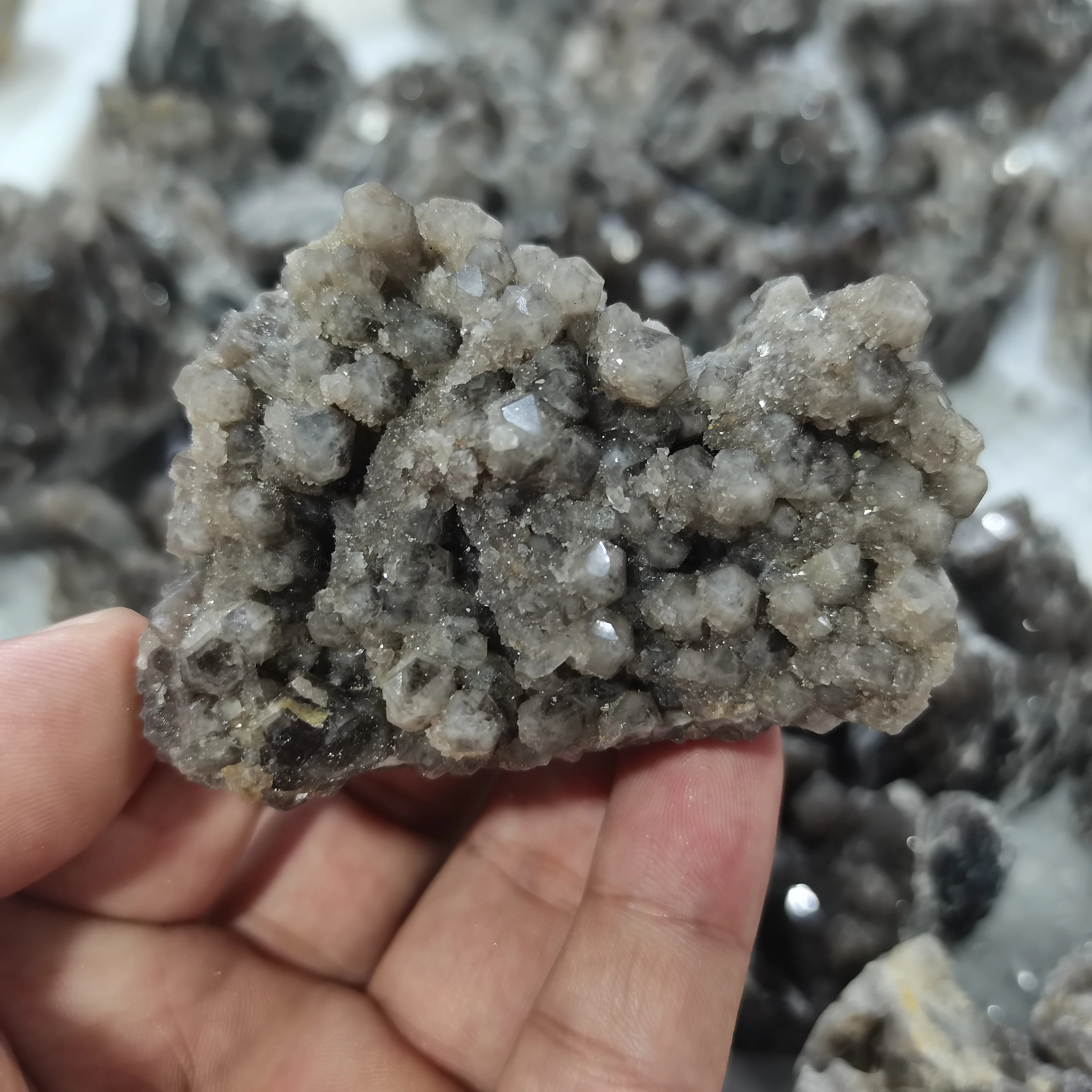 

Natural Stone black Rock Ghost Phantom Quartz Cluster Specimen Mineral Home Decoration Ornament Crystal Reiki Healing