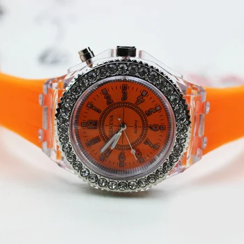 

Fashion LED Luminous Lights Electronic Watch Hot Women Men Quartz Wirst Watch Casual Student Clock Watch for Kids Students Gift