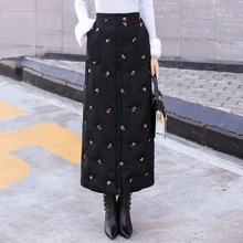 Новинка года; сезон осень-зима; теплый пуховик из хлопка; цельнокроеная вышивка; тонкая юбка с высокой талией