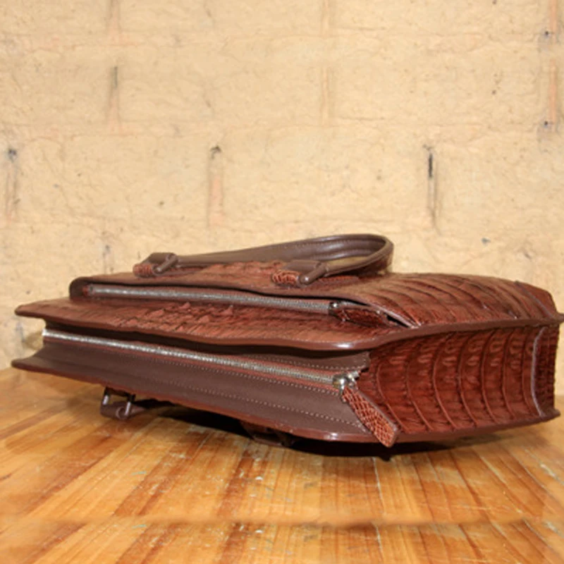 Рисунок 2 - Сумка мужская из крокодиловой кожи