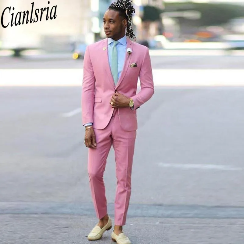 

Hot Sale Pink Slim Fit Mens Suits Wedding Grooms Tuxedos Peaked Lapel Formal Blazer Cheap One Button Prom Suit (Jacket+Pants)