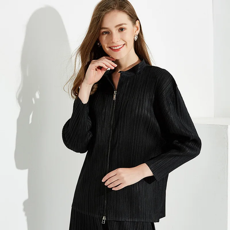 

LANMREM Black Stand-up Long-sleeved Zipper Pleated Slim Short Jacket Woman Casual Simple Fashion 2019 Autumn Coat New TV886