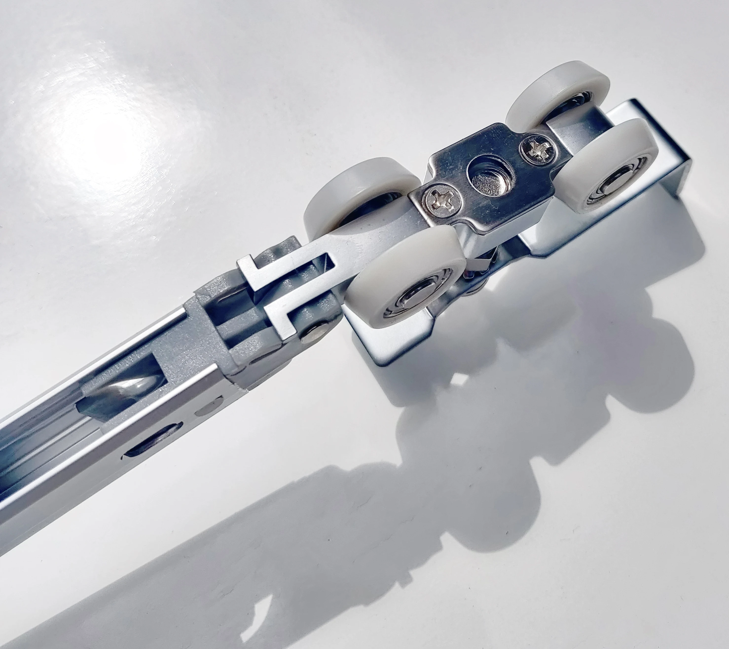Two-way buffer hanging wheel mute sliding door pulley sliding door black hanging rail roller slide rail