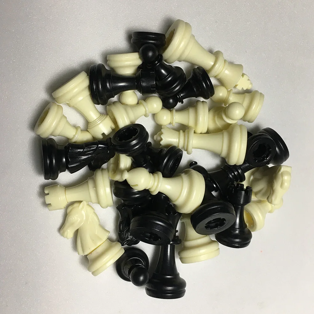 32 Medieval Plastic Chess Pieces Set King Height 49mm Chess Game Standard Pieces For International Competition