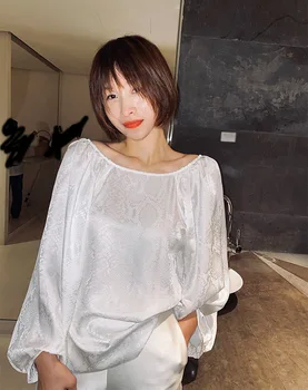 

MageBop 2020 New Ladies Silk 100% Snakeskin Pattern Long Sleeve Round Collar V Back White Casual Blouse Shirt Top