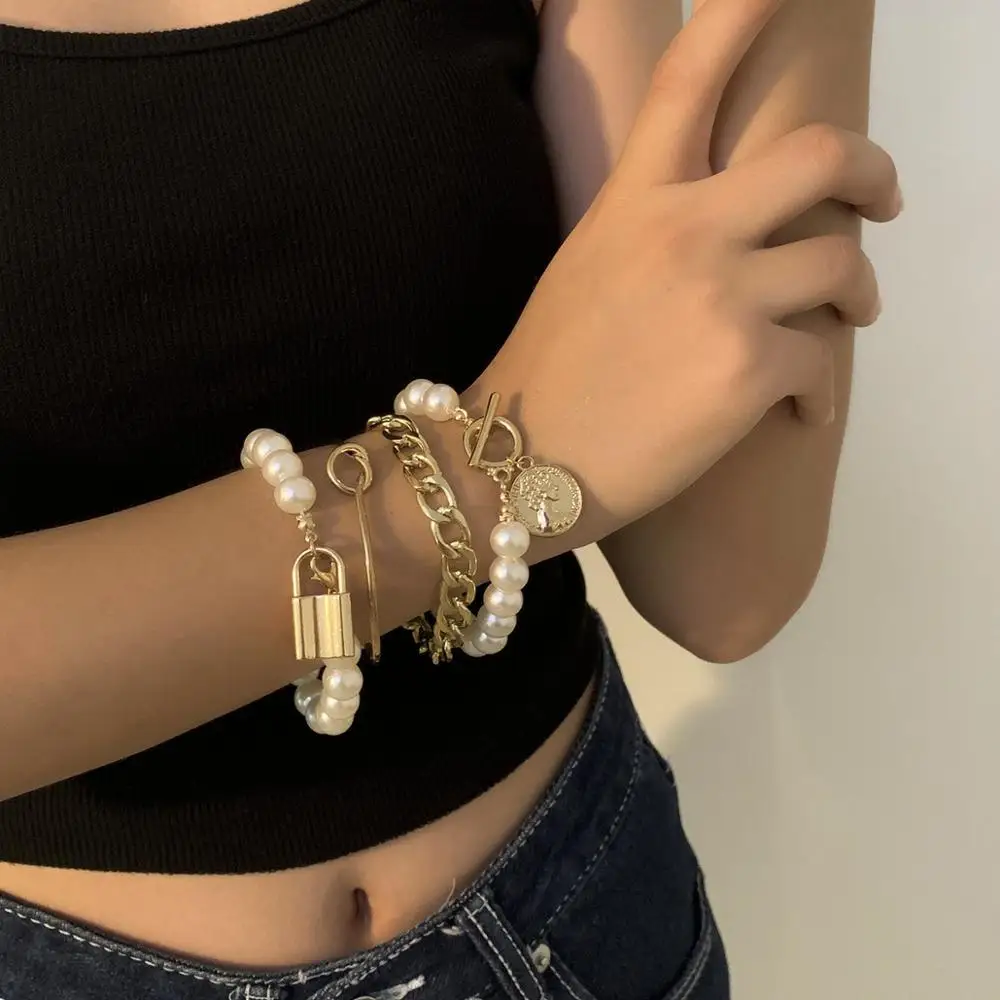 

[FVFV]4-piece set of ladies personalized multi-layer OT buckle bracelet simple pearl set alloy bracelet