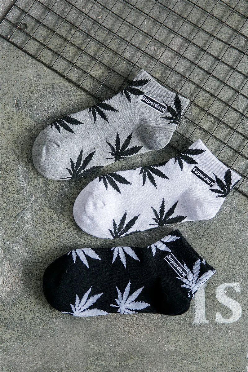 Spring And Summer New Products Pure Cotton Maple Leaf Fashion Socks Cool Fashion Jacquard Men And Women No-show Socks Individual