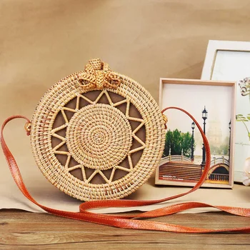 

2020 Round Straw Beach Bags Women Vintage Summer Rattan Bag Handmade Woven Cross Body Shoulder Bag Circle Bohemia Handbag
