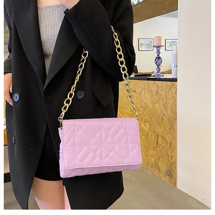Branded Women's Shoulder Bags 2021 Metal Thick Chain Quilted Designer Purses And Handbag Women Clutch Bags Ladies Striped bag Branded Women's Shoulder Bags 2021 Metal Thick Chain Quilted Designer Purses And Handbag Women Clutch Bags Ladies Striped bag