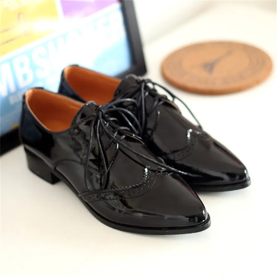 Spring Autumn Women Flats British Patent Leather Derbies Pointed Toe Casual Dress Party Lace Up Oxfords Red Black Lady Brogues