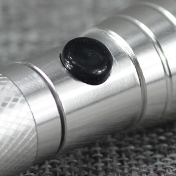 

Outdoor Camping Flash Light Torch Spotlight 3X Led Telescopic Flexible Magnetic Led Flashlight with 4X Button Battery