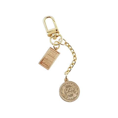 Keychain Creative Small Gift Ins Metal Key Ring Round Bag Pendant Retro Beauty Head Key For Girlfriend Fashion Accessories