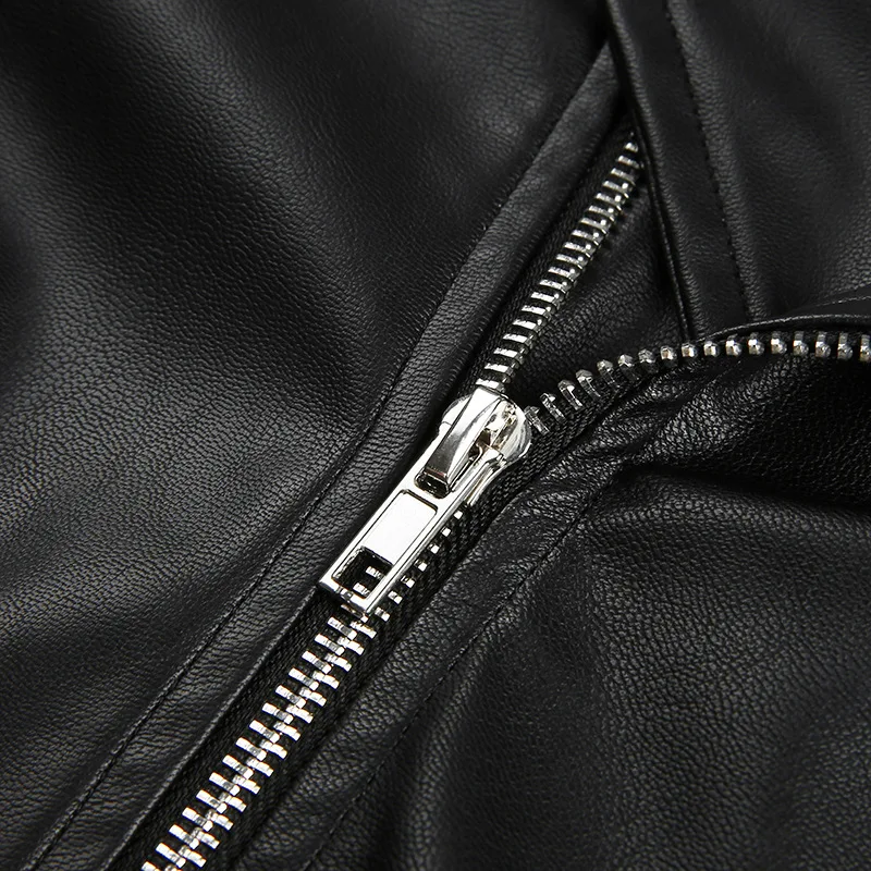 Стильная женская куртка с длинным рукавом из искусственной кожи в стиле панк, короткая приталенная куртка на молнии с цепочкой
