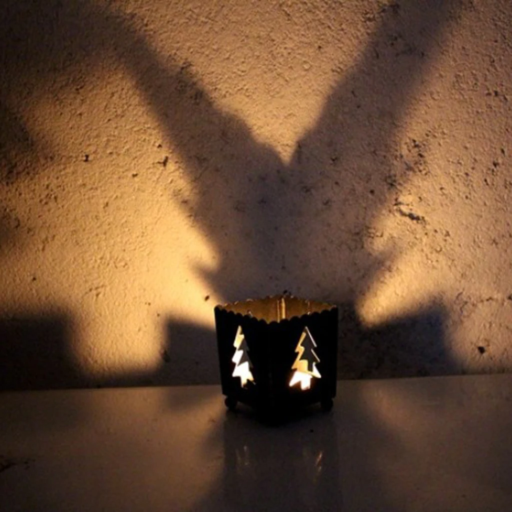 European Christmas Decor Metal Hollowed Lantern Iron Candle Holder Tea Light Candlestick Lantern Home Festival Decoration Gifts