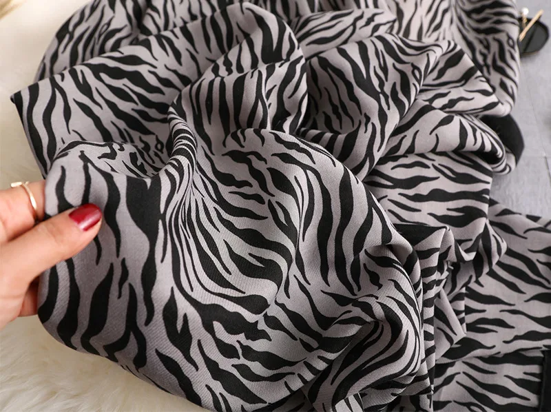 10308861708_2070773686