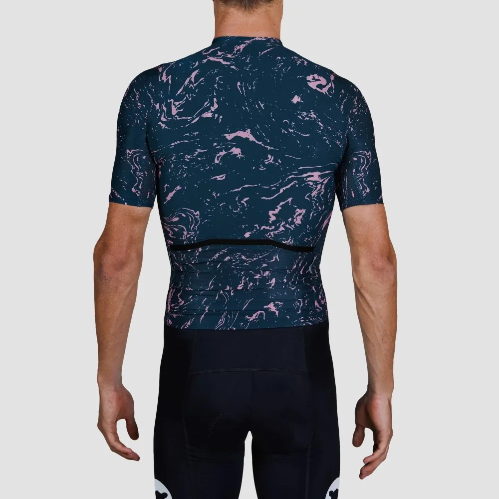 191031_BlackSheep_01_001_2000x.webp (1)