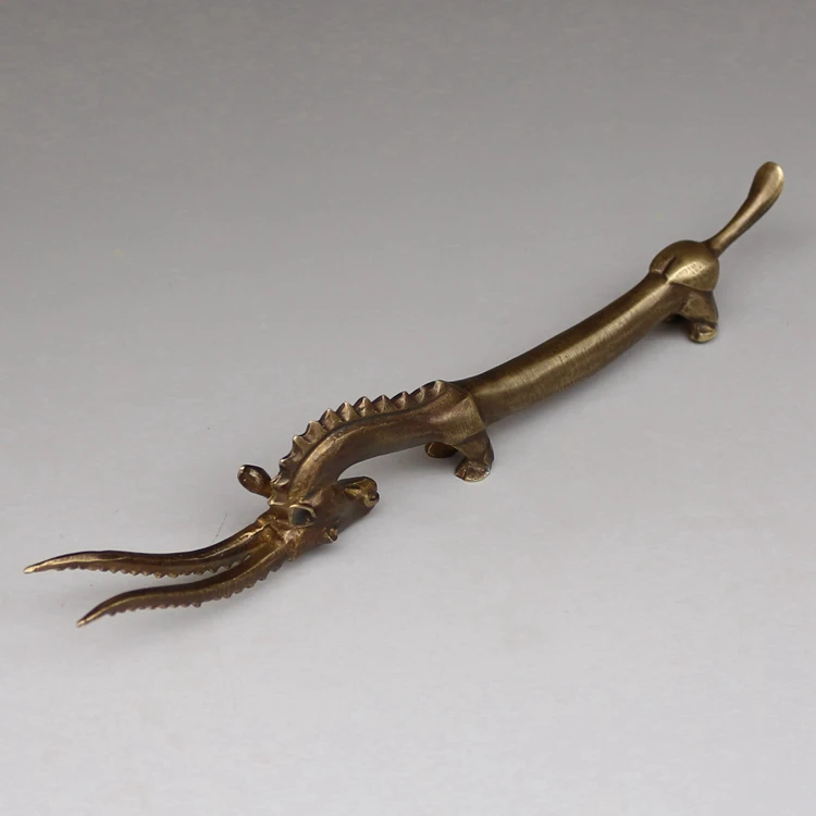 Antique brass antelope corner pen holder copper brush retro pen rest pen mountain