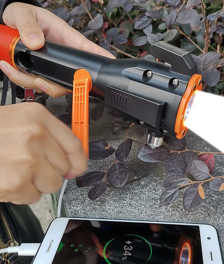 500M Tactical Hand Crank Flashlight 1