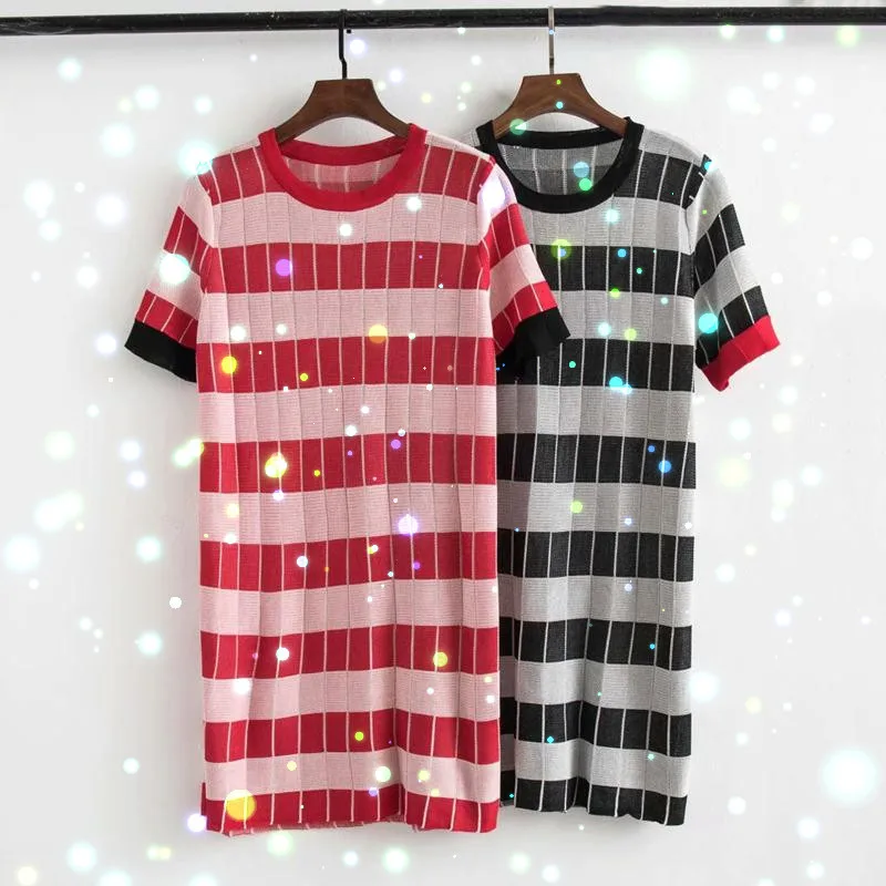 

2018 Summer Versitile Fashion Crew Neck Plaid Stripes Contrast Color Viscose Knitted Loose-Fit Slimming Dress Women's J8130
