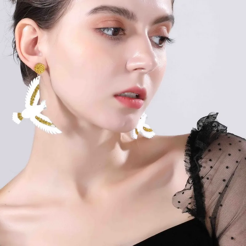 

Elegant Designer Fashion Dangle Earrings For Women Bird Pattern Vintage Resin Zinc Alloy Statement Accessories Earring
